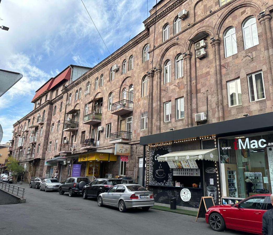 Comfy Apartment in Center - Ferienwohnung
