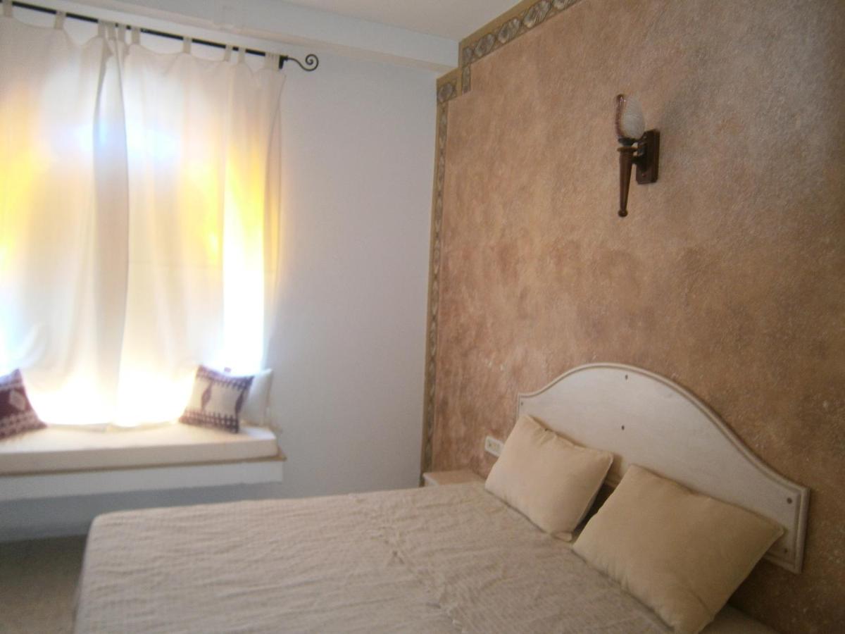 Deluxe Double Room with Shower