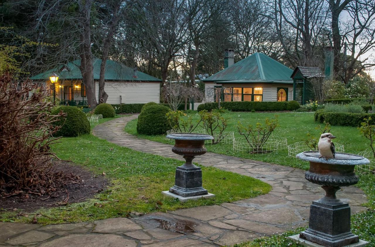 Cottage Gatehouse