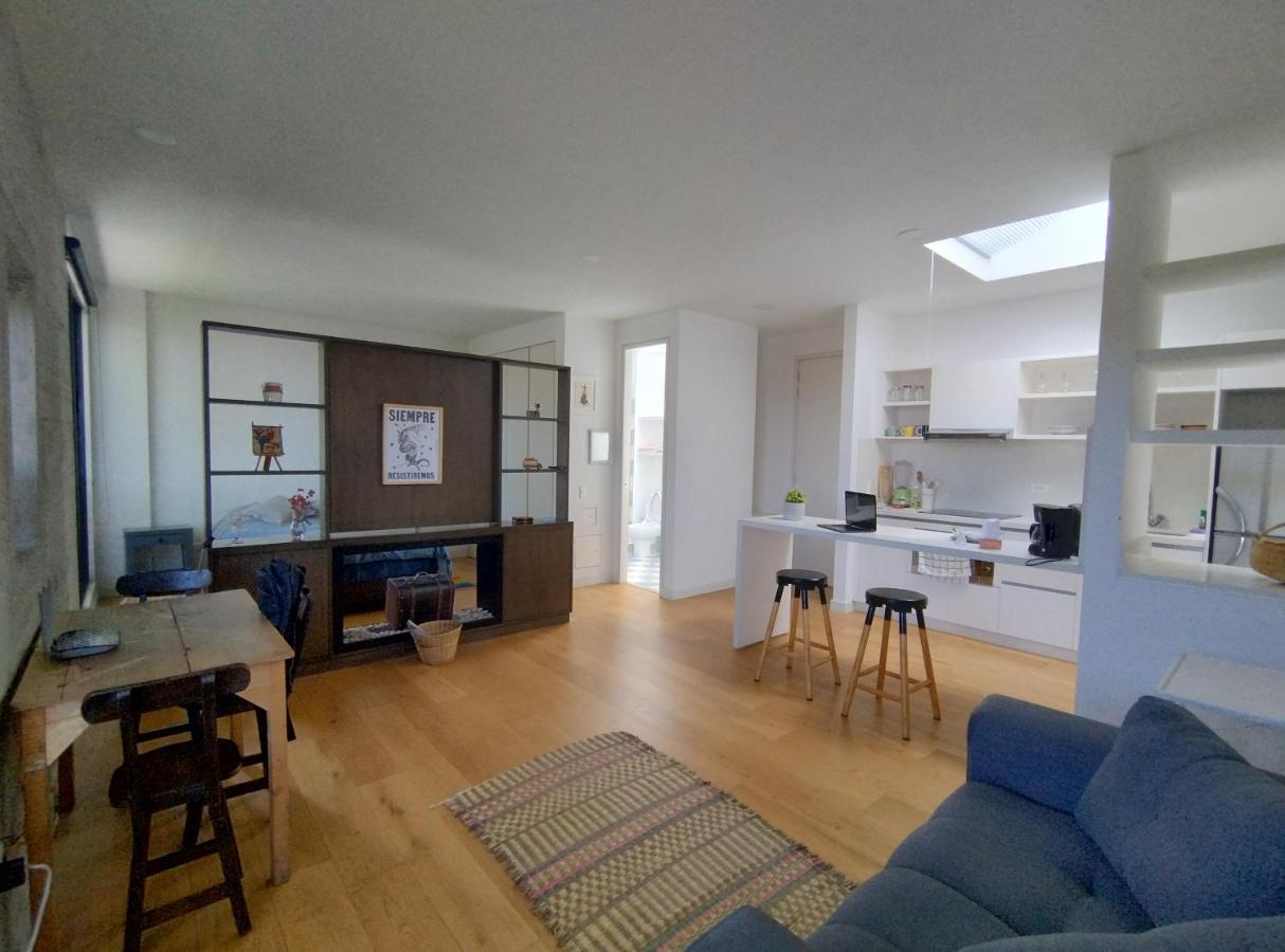 Modern loft, view-town-La Candelaria neighborhood - B&B Bogotá