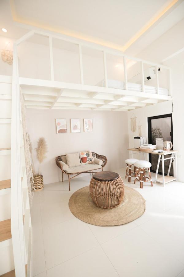 Studio - Split Level