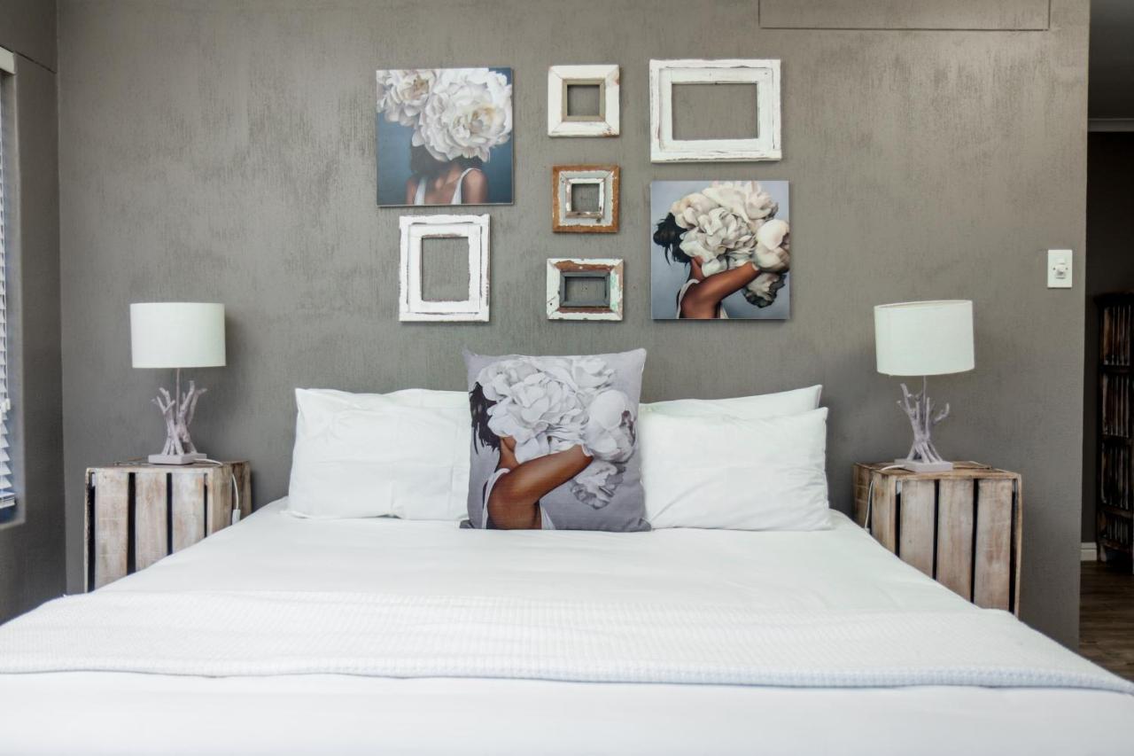 Deluxe King Room with Sea View