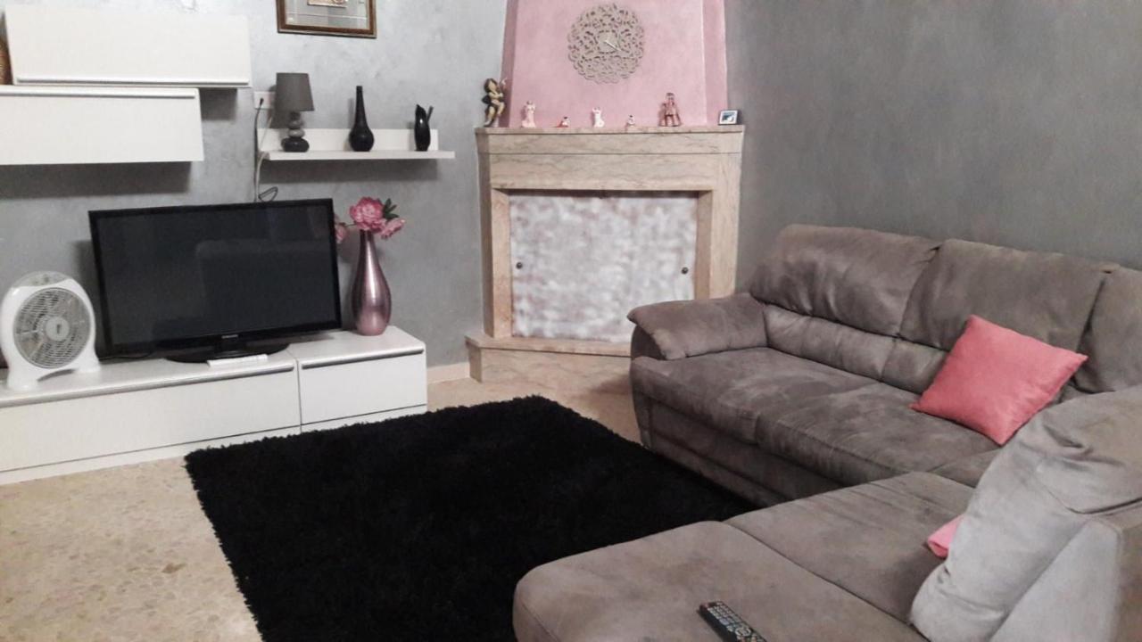 CASA NONNA LUCIA nel cuore del Salento - B&B