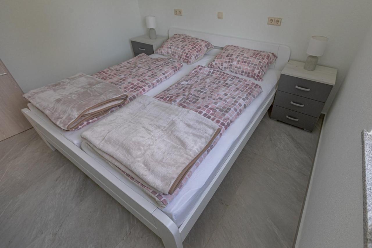 Appartamento con 2 Camere da Letto e Terrazza