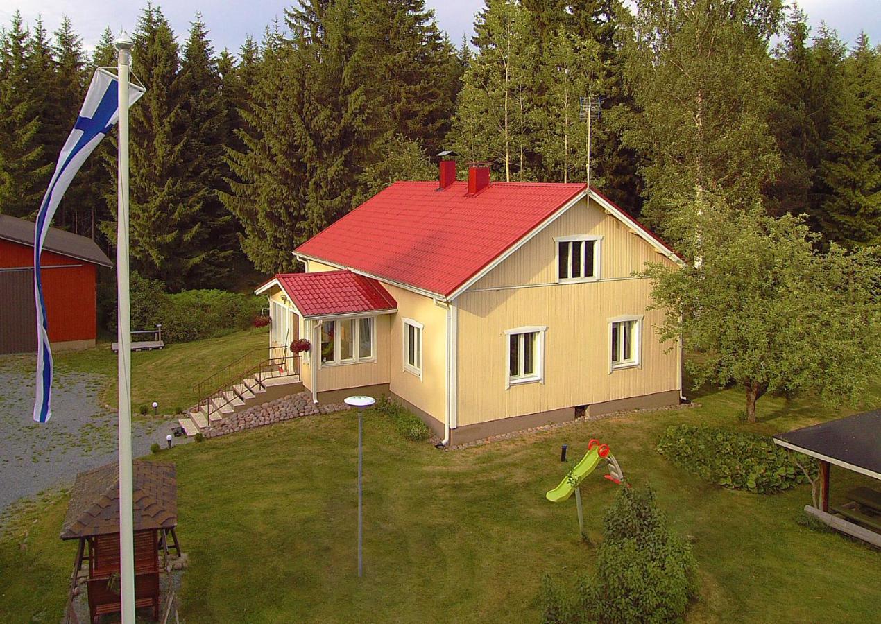 Vacation House Kommee Kurki - Bed and Breakfast