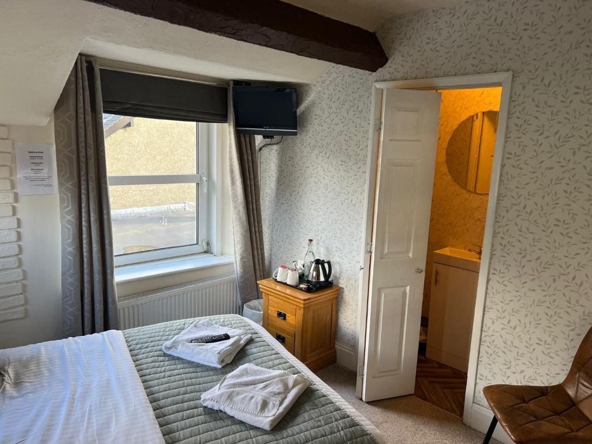 Double Room with Mountain Viewwith Private Bathroom (2nd Floor)