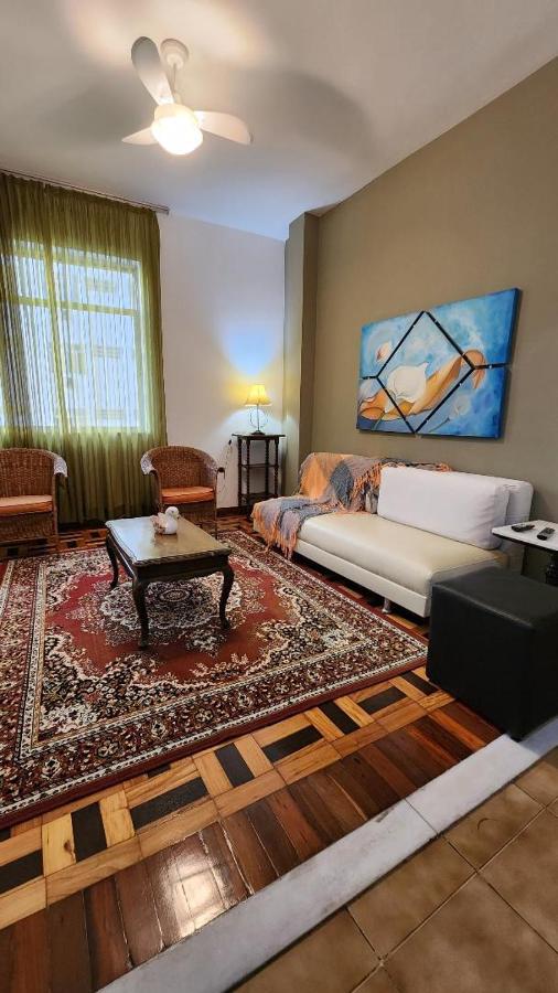 Copacabana, apto 2 quartos 200m da praia - B&B