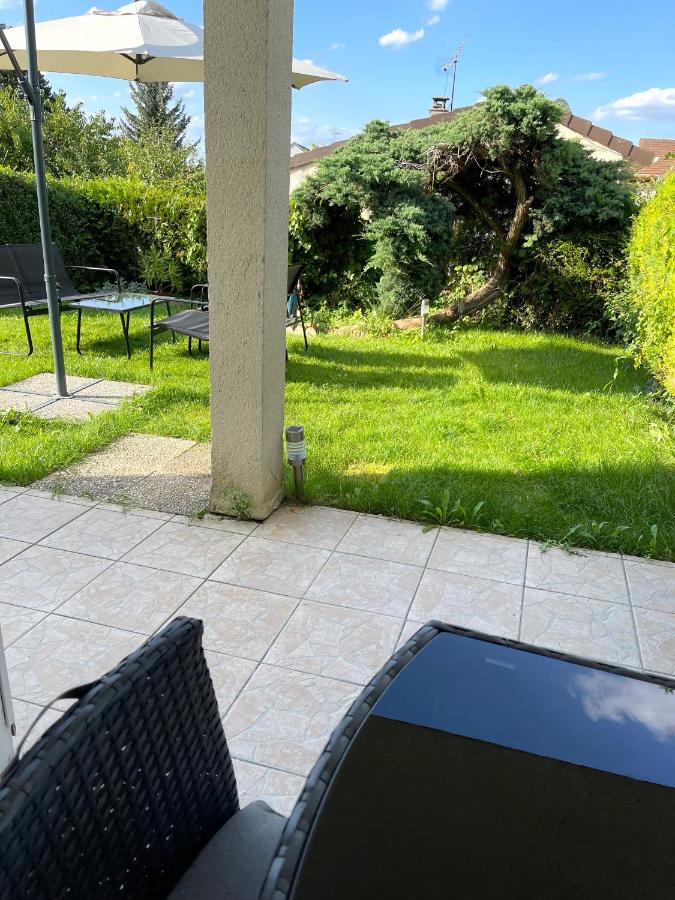 Studio cosy indépendant avec Jardin à Osny proche Cergy pontoise - B&B