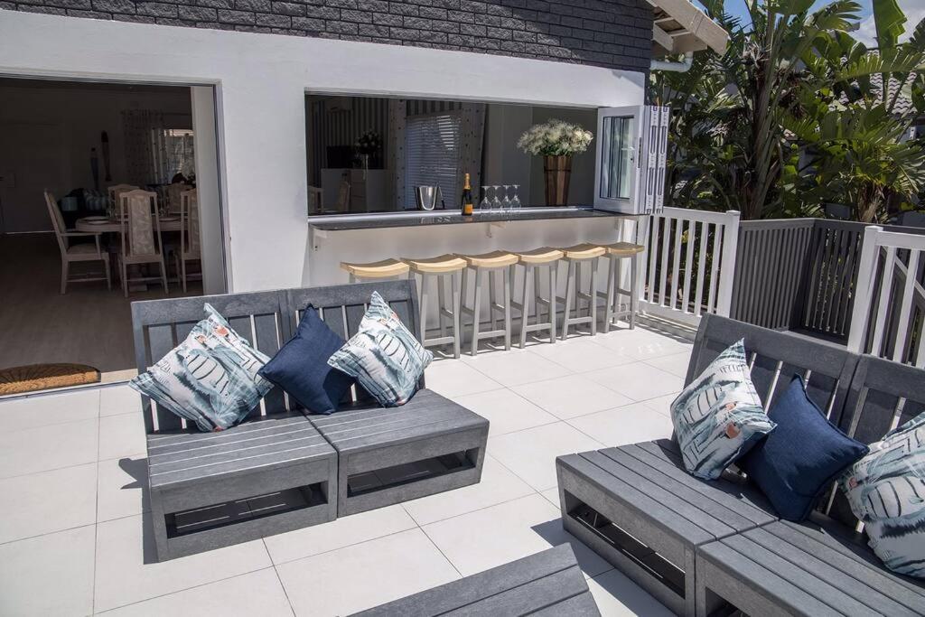 Modern Luxury Beach House - Chambres d’hôtes Ballito