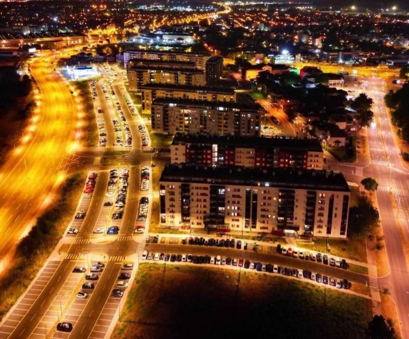 MoonZE apartman, free parking - Ferienwohnung
