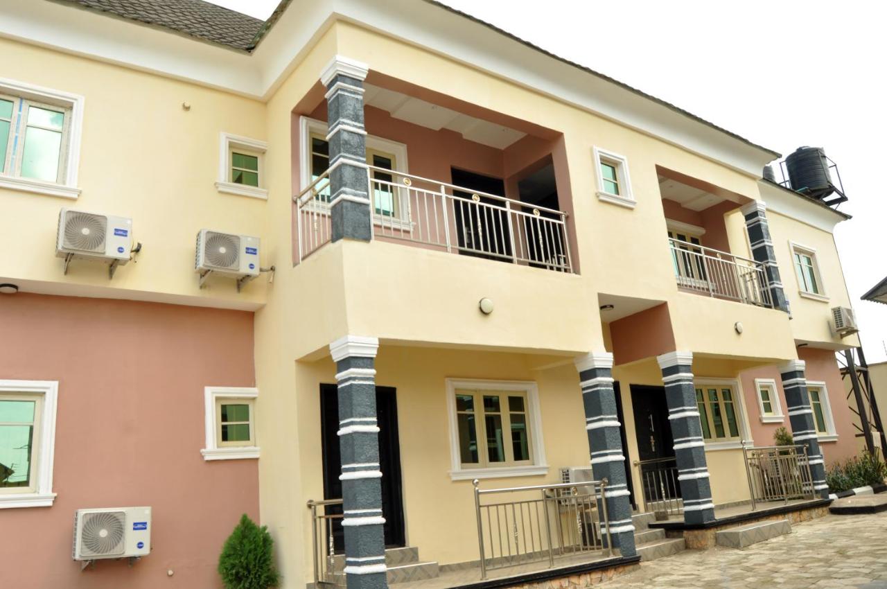 B&B Abeokuta - The Morville Suites and Apartments - Bed and Breakfast Abeokuta