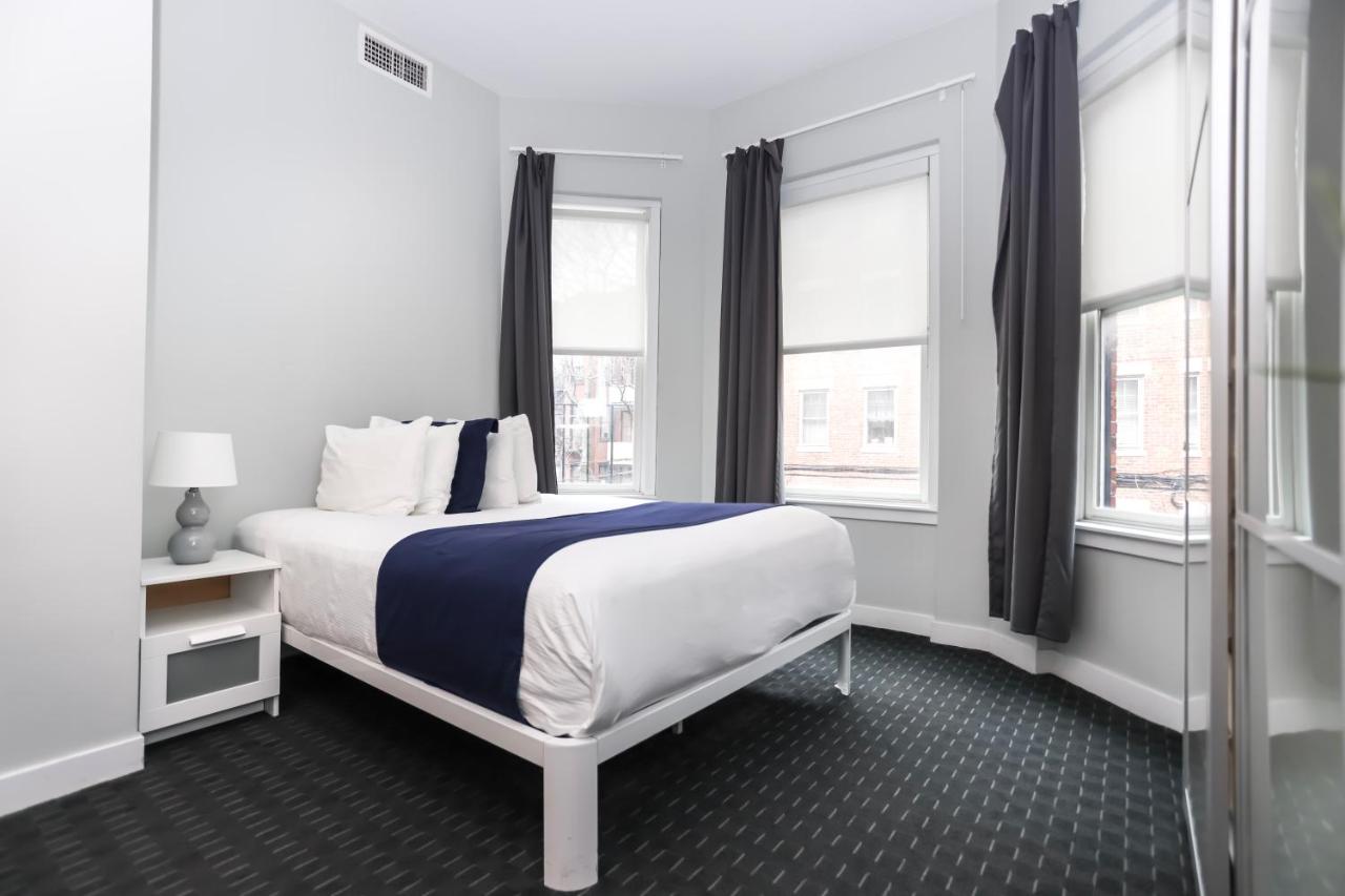 B&B Boston - Stylish Newbury Street Studio, #2 - Bed and Breakfast Boston