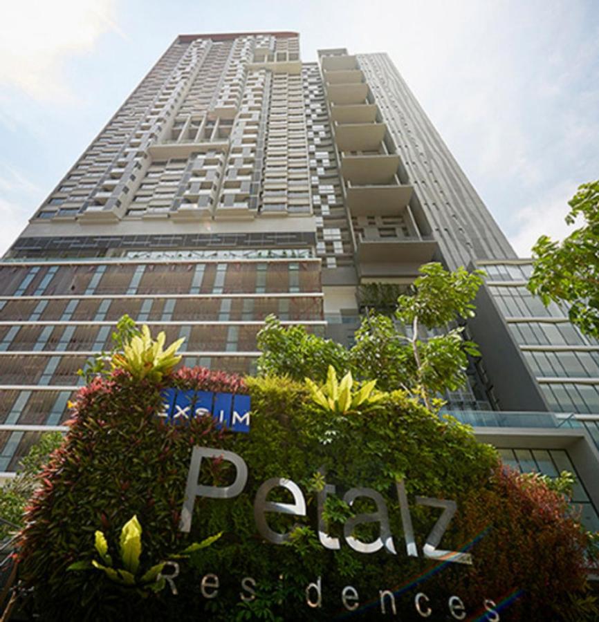 10 Pax Family Suite Old Klang Road Near Mid Valley Megamall Kuala Lumpur Spacious 121sqm City View - Chambres d'hôtes Kuala Lumpur