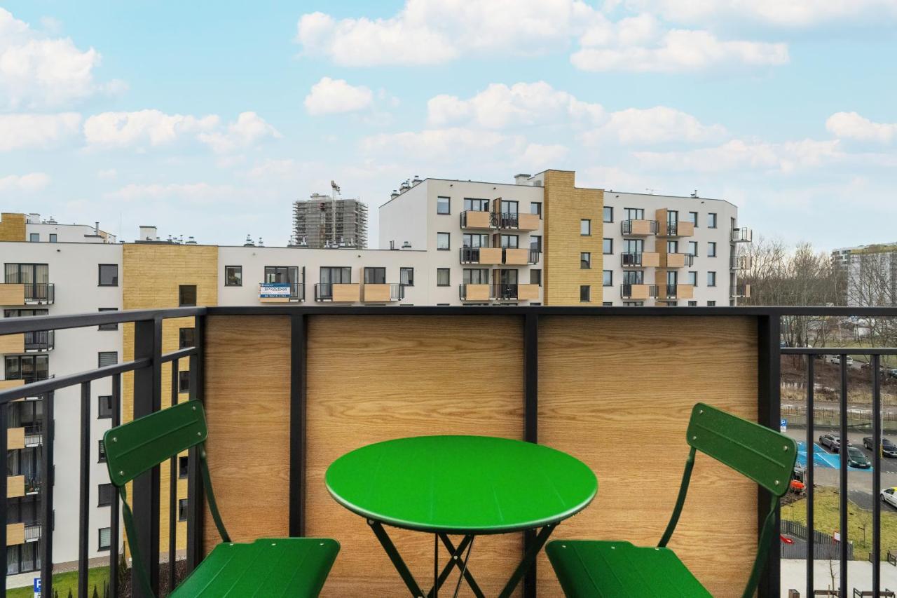 New Apartment Wagrowska with 2 FREE PARKING Places and Balcony in Poznań by Noclegi Renters - B&B