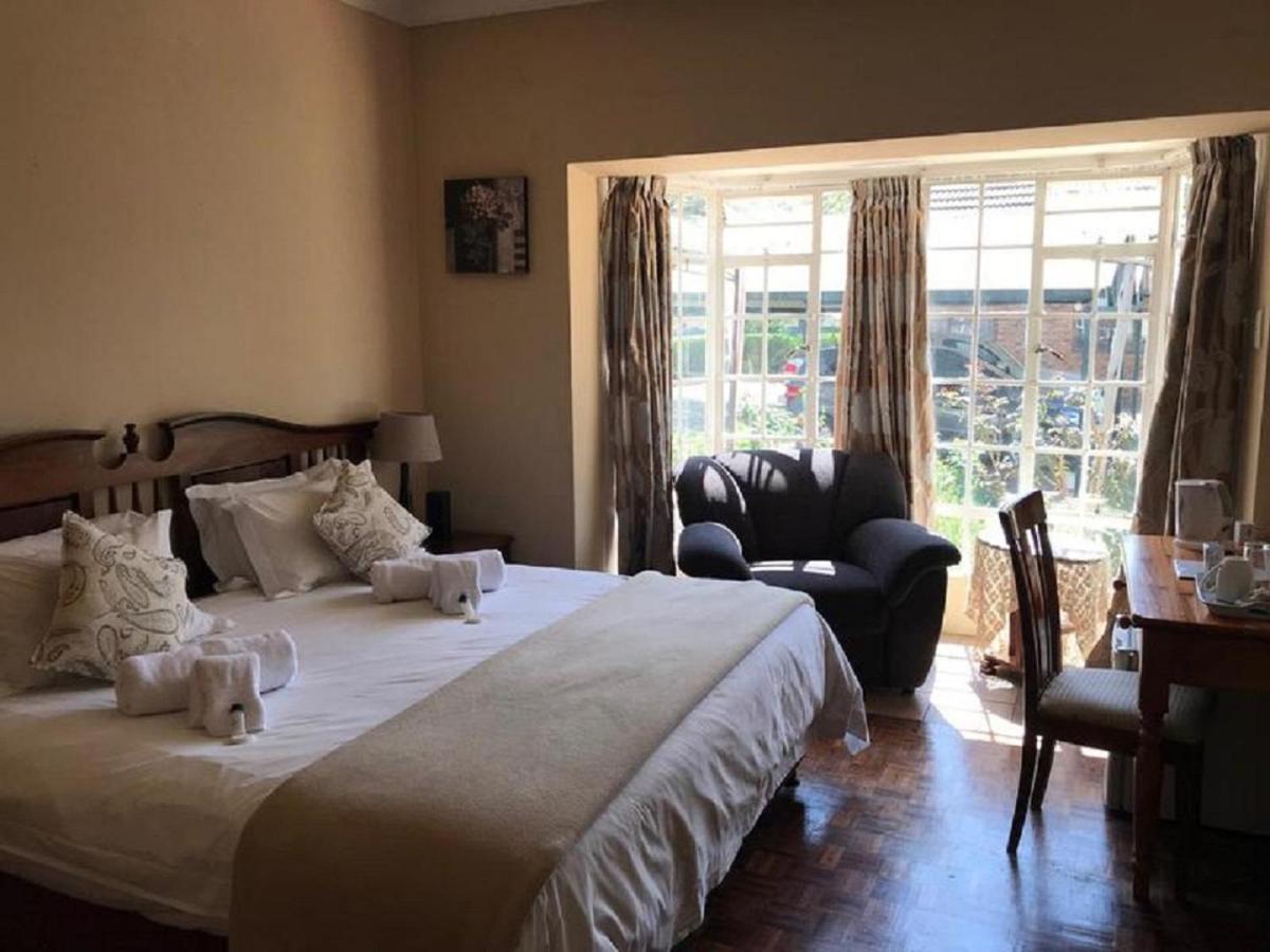 Basic King Room