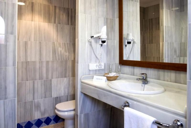 Apartamentos Doña Lola Zahara - B&B Zahara de los Atunes