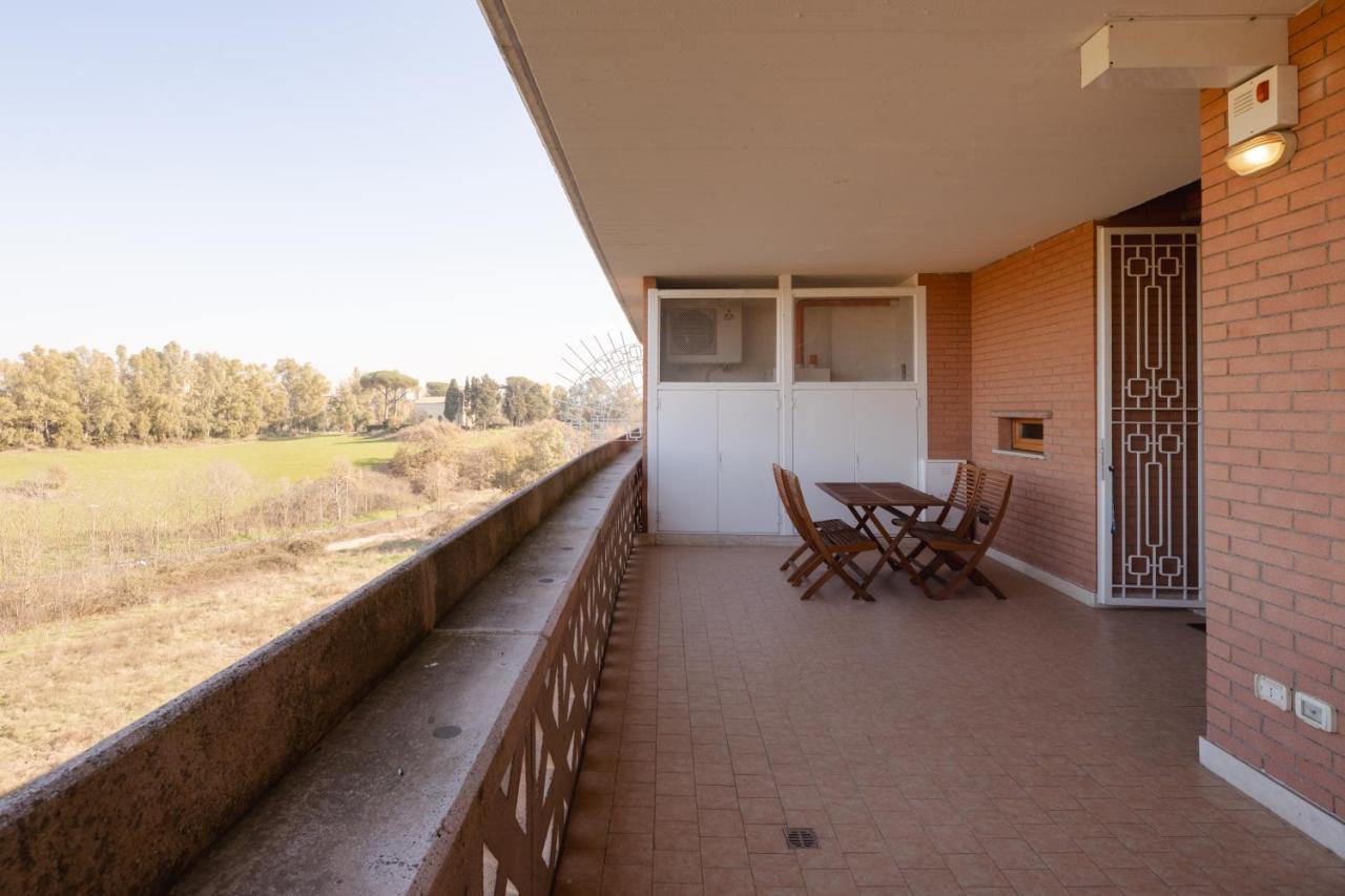 EUR Moravia Attico panoramico con terrazzo, fino a 5 ospiti - Chambres d’hôtes Rome