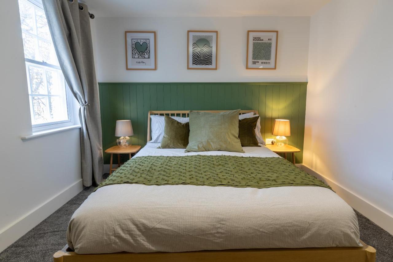 Carlton Crescent- Free evening parking - B&B