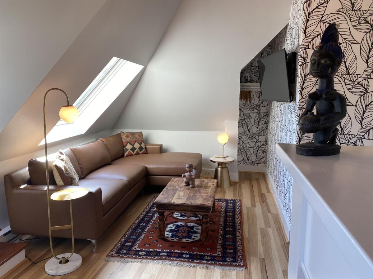 Deluxe Suite with Sea View
