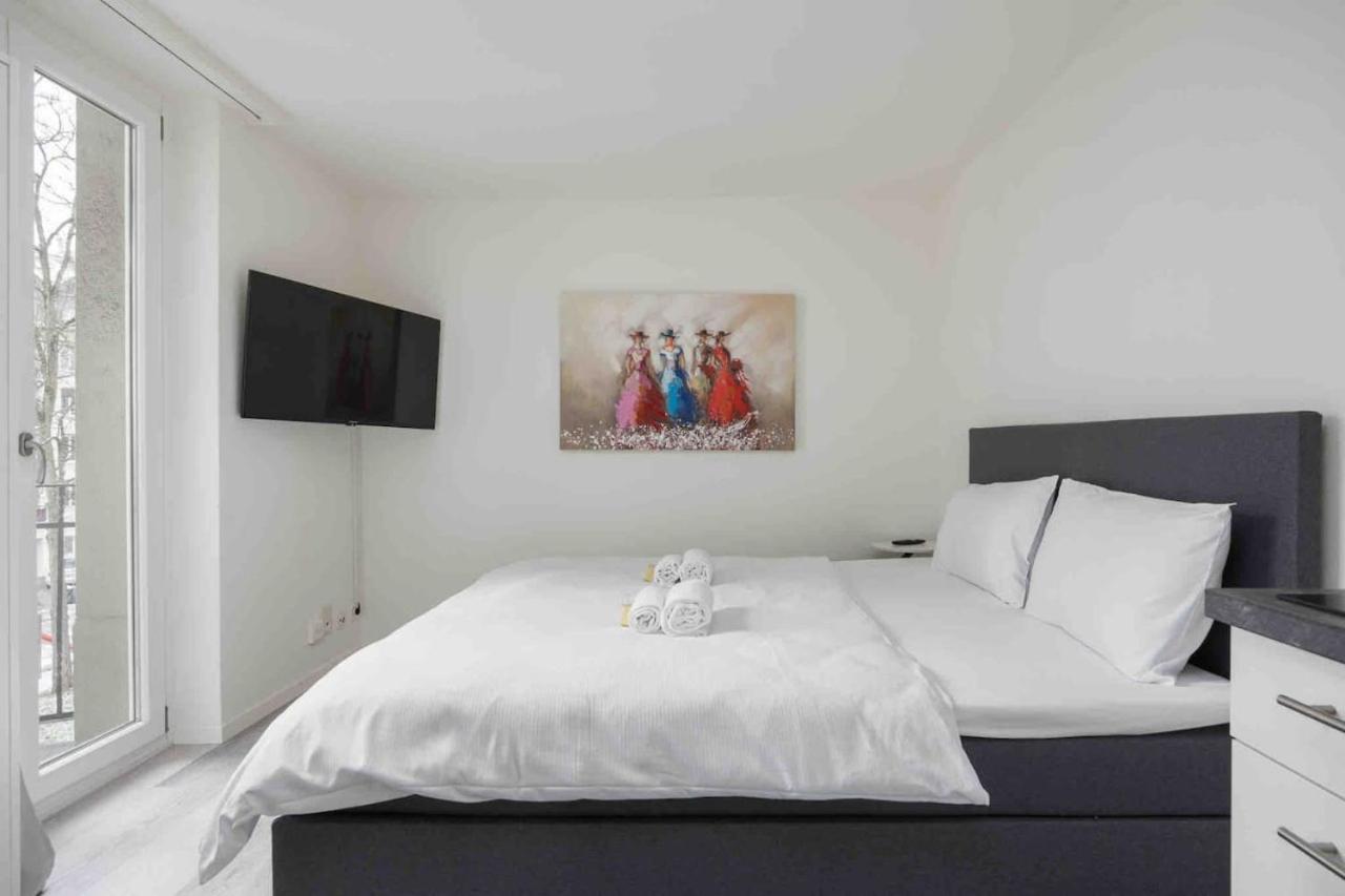 Urban Oasis with Queen Bed and View BE-29 - B&B