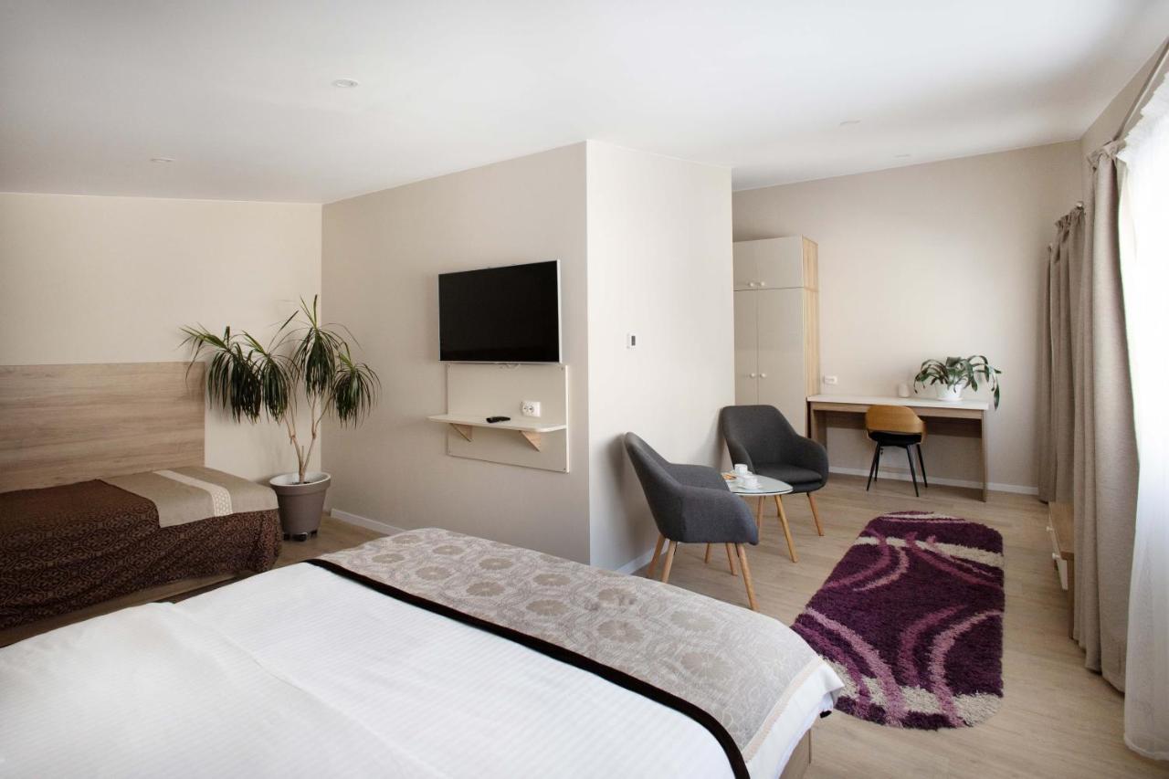 Triple Room with Garden View