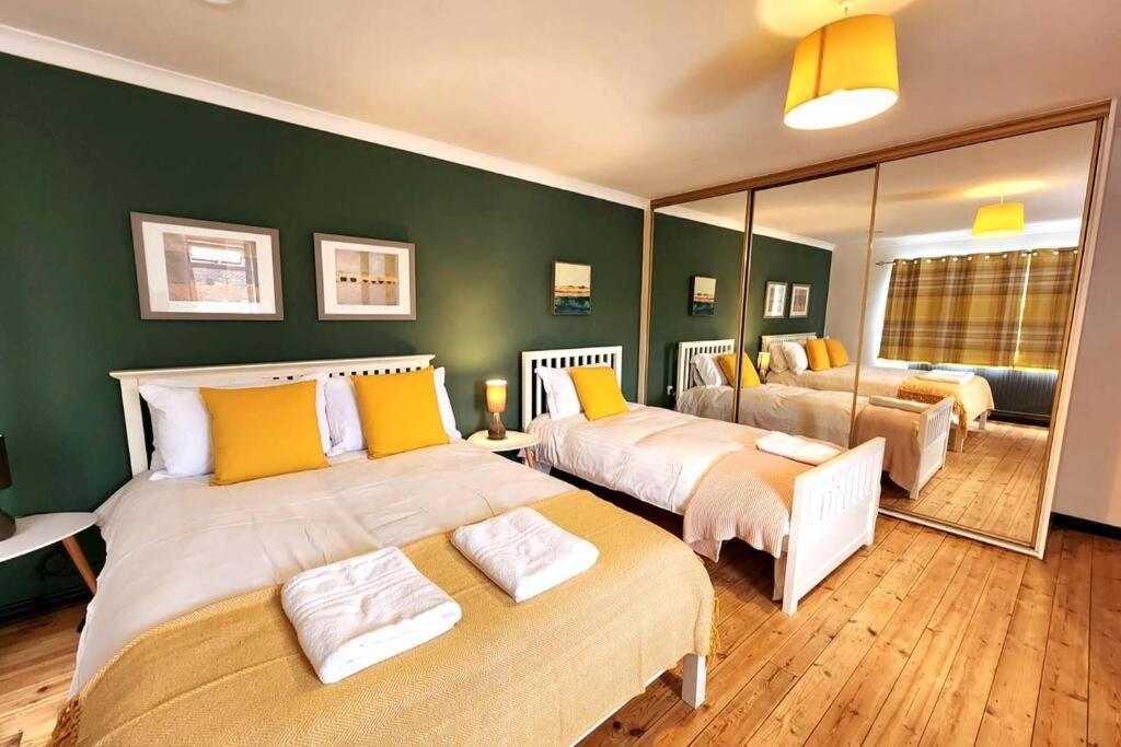 B&B Oxford - Paradigm Villa, Oxford,4 Bedroom, 4 Free Parking Spaces - Bed and Breakfast Oxford