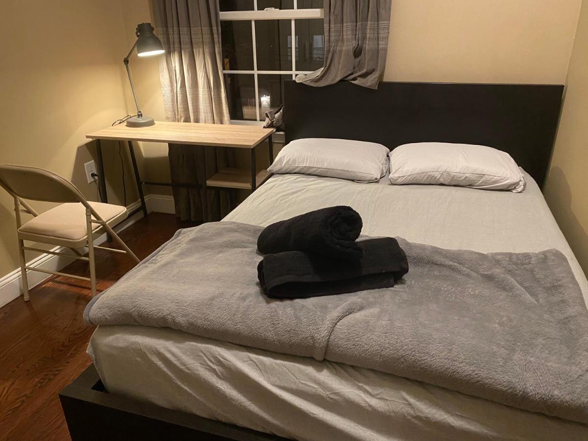 Doppel-/Zweibettzimmer mit Gemeinschaftsbad