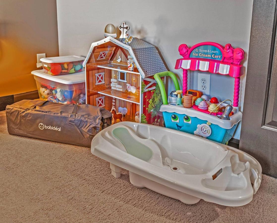 Kid-Friendly 4BR Oasis Stocked With Toys - B&B Duluth