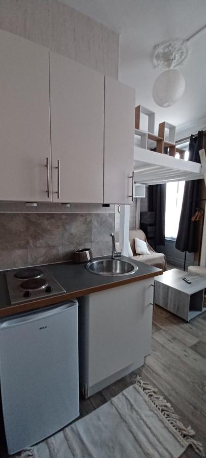 Studio hyper centre entre port et remblai - B&B