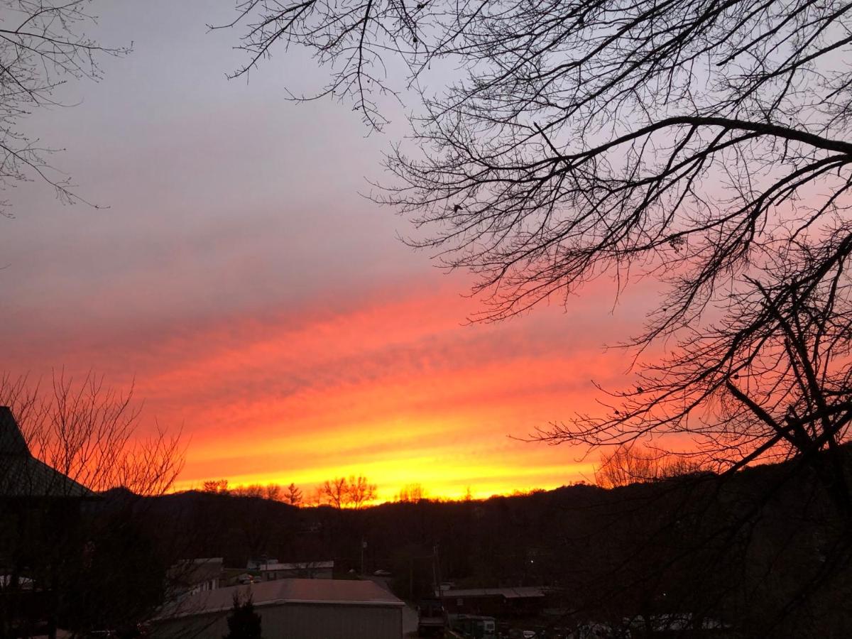 Twin Oaks - B&B Bryson City