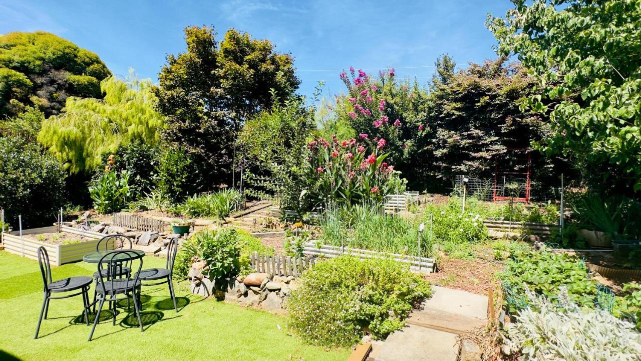 The Garden Cottage - B&B Tawonga