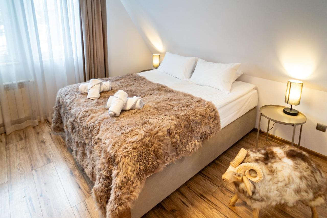 Deluxe Double Room with Extra Bed