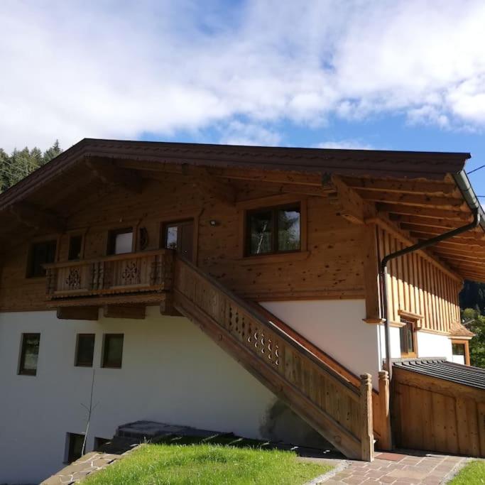 Gemütliche Wohnung mit Blick auf den Zahmen Kaiser - B&B Niederndorf