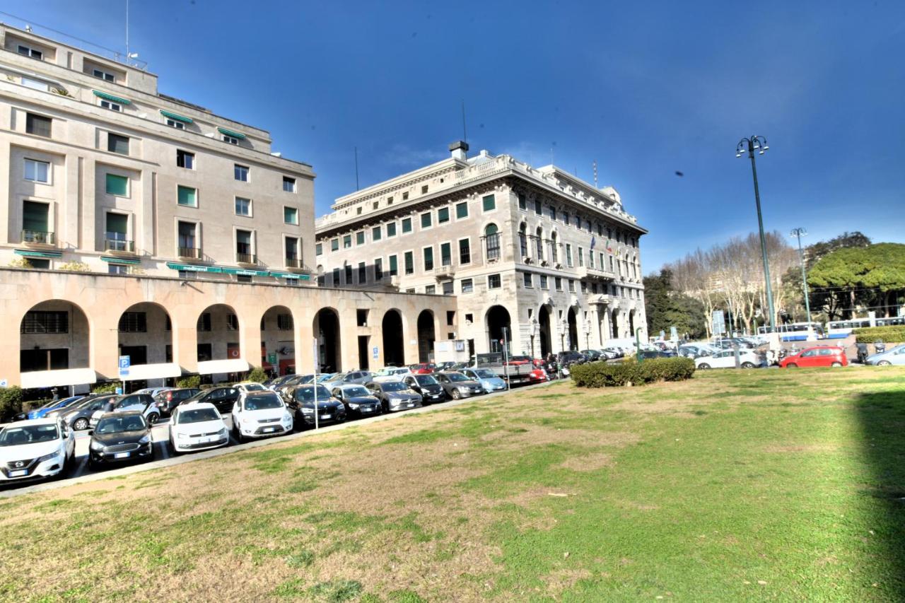 Piazza Della Vittoria Apartment - B&B Genova