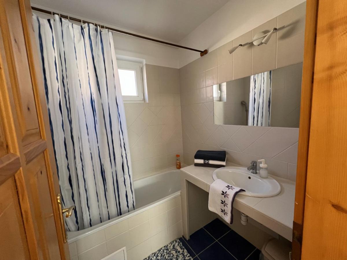 Green Garden Apartman - B&B Gencsapáti