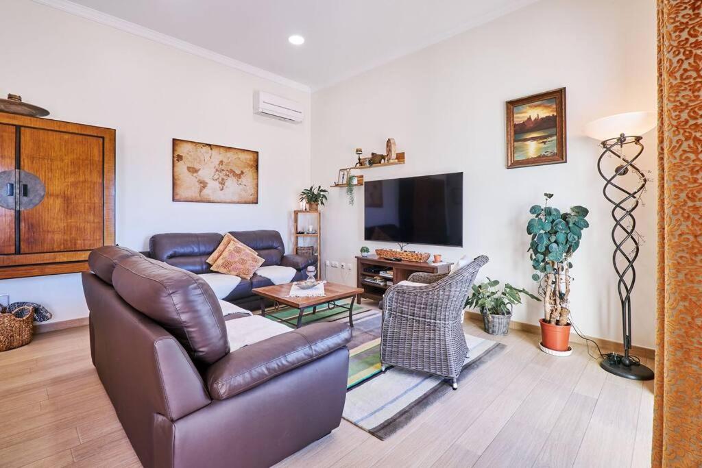 NEU - Casa Tina mit Meerblick und Pool - Bed and Breakfast Guia