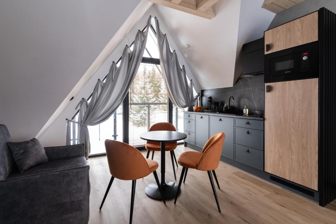 Studio mit Bergblick