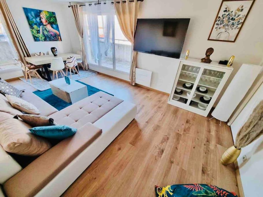 Magnifique Appartement, 5mn du métro proche Paris - B&B