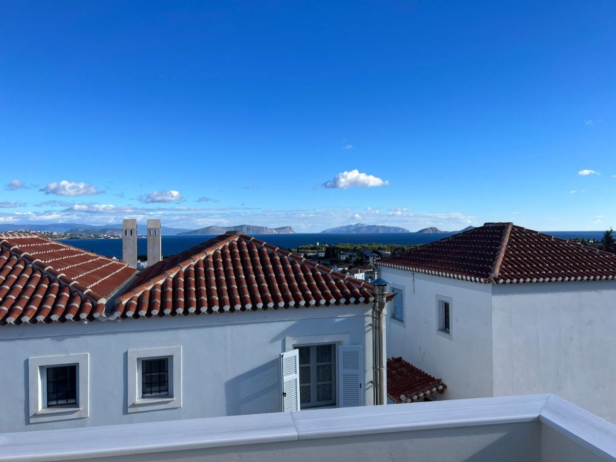 Modern Sea-View Maisonette in Spetses for 6 people - B&B