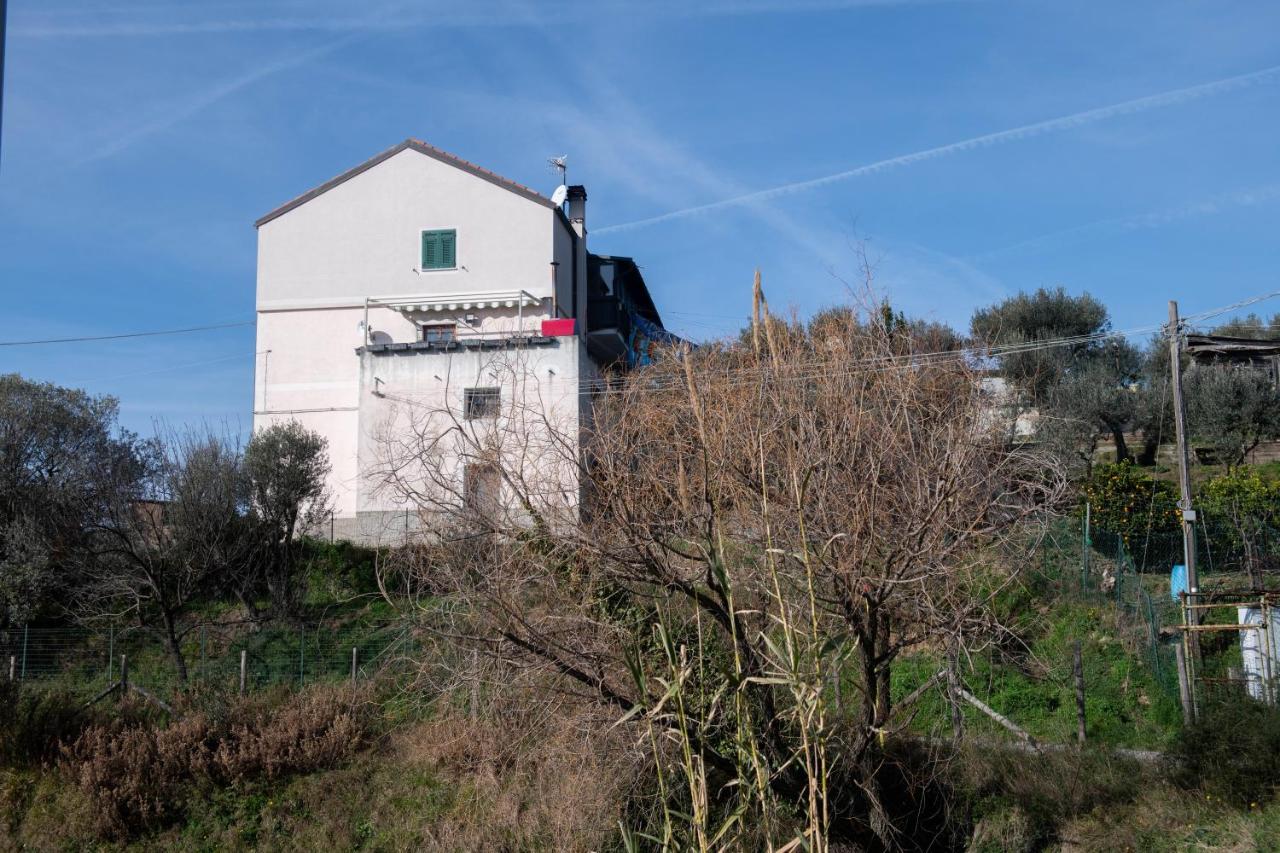 Podere Maletto - Appartamento con PISCINA INTERNA riscaldata Savona - B&B