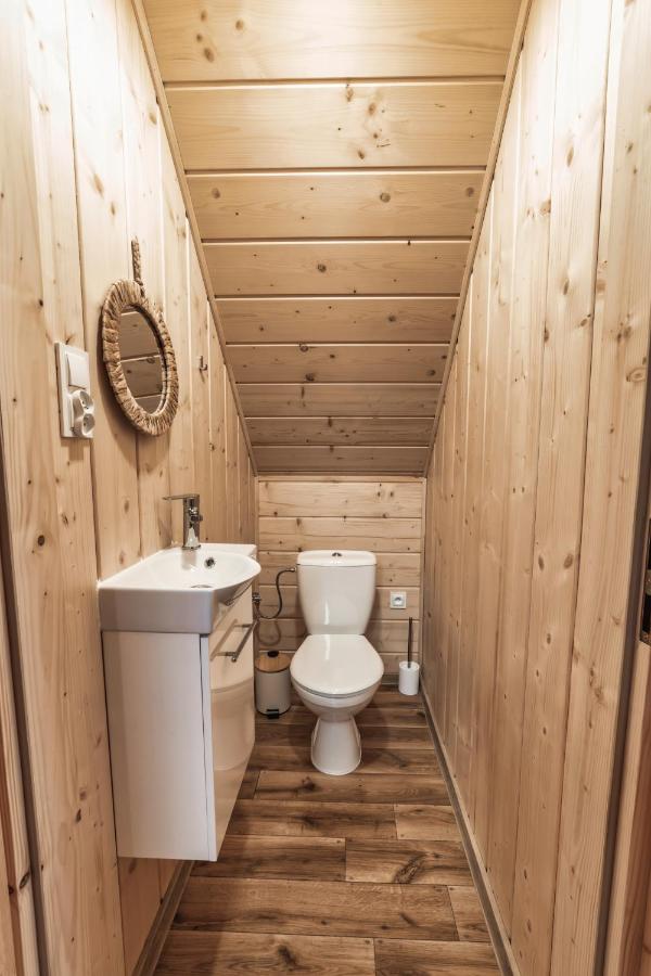 Domki Wichrowe Wzgórze - B&B