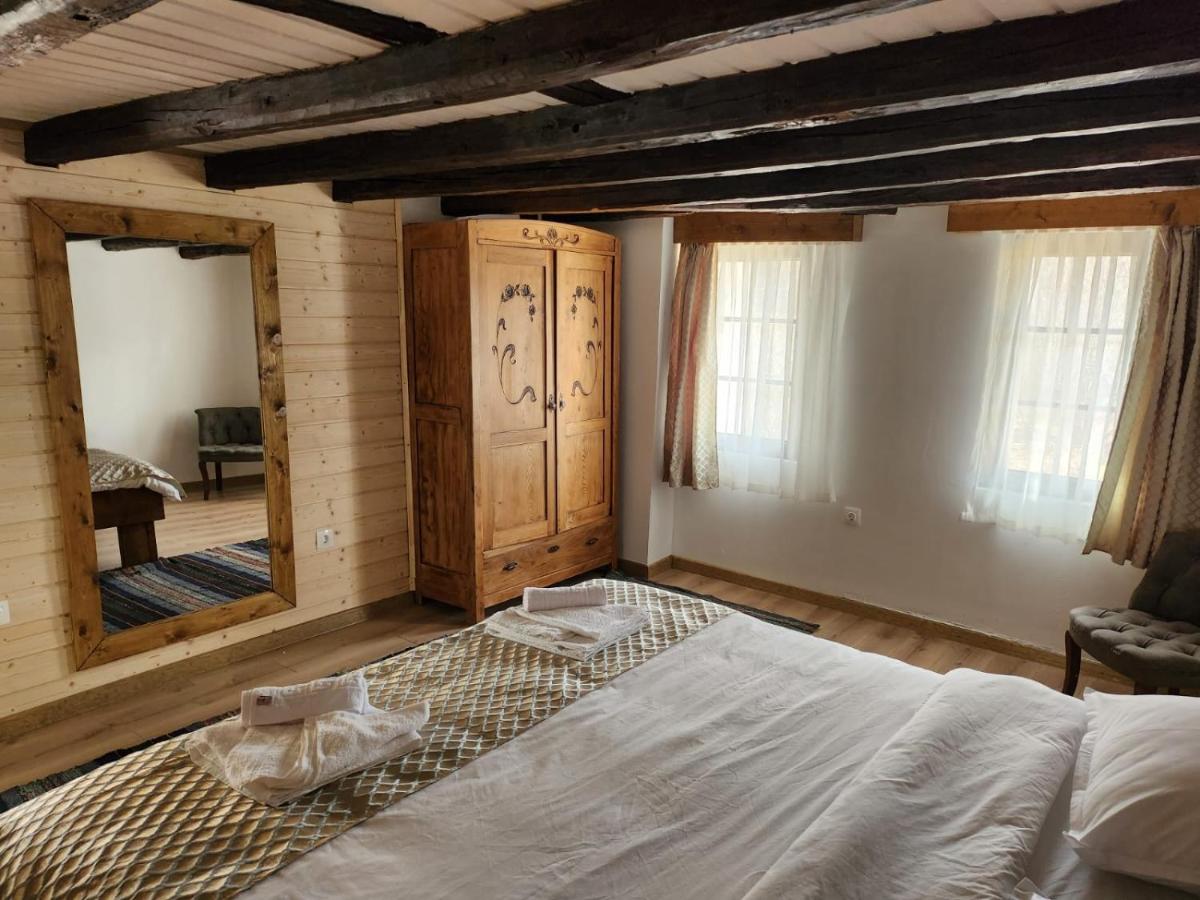 Къща за гости Роден Балкан - B&B Karalite