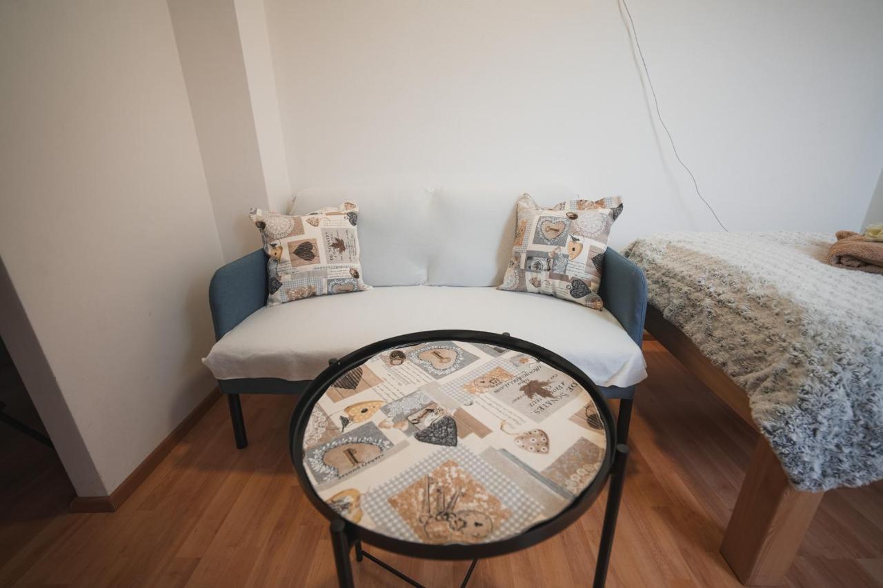 Kleine Tweepersoonskamer met 1 of 2 Bedden
