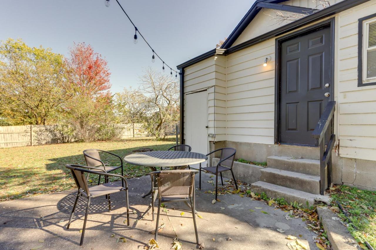Chic Joplin Cottage with Patio Less Than 3 Mi to Town! - B&B Joplin