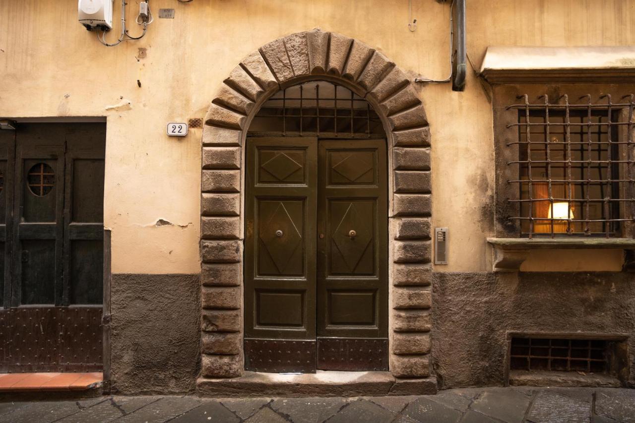 Il Gallo - Charming Apartment in Lucca Heart - B&B