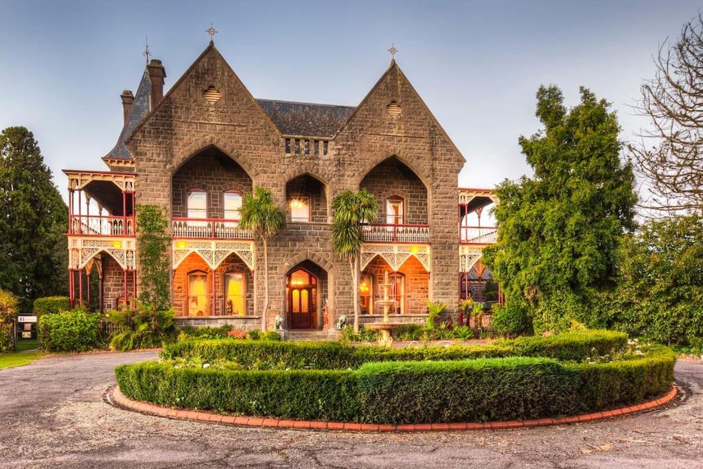 Bishops Palace Ballarat - B&B