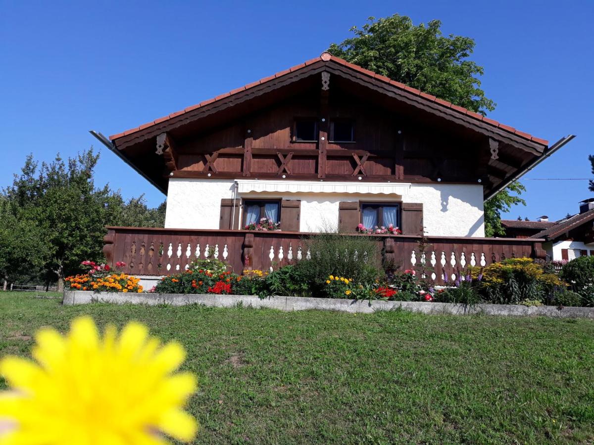 B&B Gstadt am Chiemsee - Ferienhaus Axmann - Bed and Breakfast Gstadt am Chiemsee