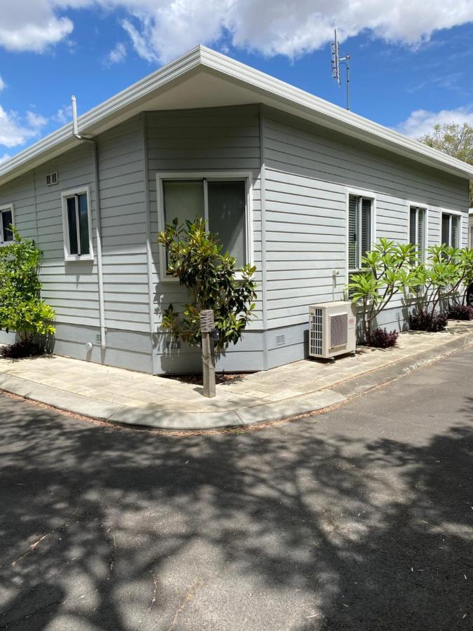 B&B Busselton - The Best Beach Cabin - Unit 32 - Bed and Breakfast Busselton