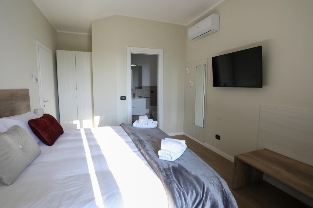 Double or Twin Room with Terrace