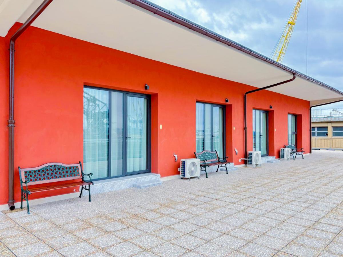Studio with Terrace